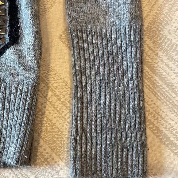 Autumn Cashmere Kids Girls Grey Leather & Grommet Cashmere Sweater - Picture 5 of 7